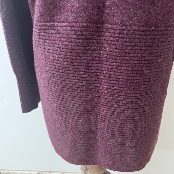 TAHARI open long cardigan sweater, burgundy, size M, excellent condition - Picture 5 of 8